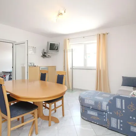 In Mit Eigenem Balkon By Interhome *