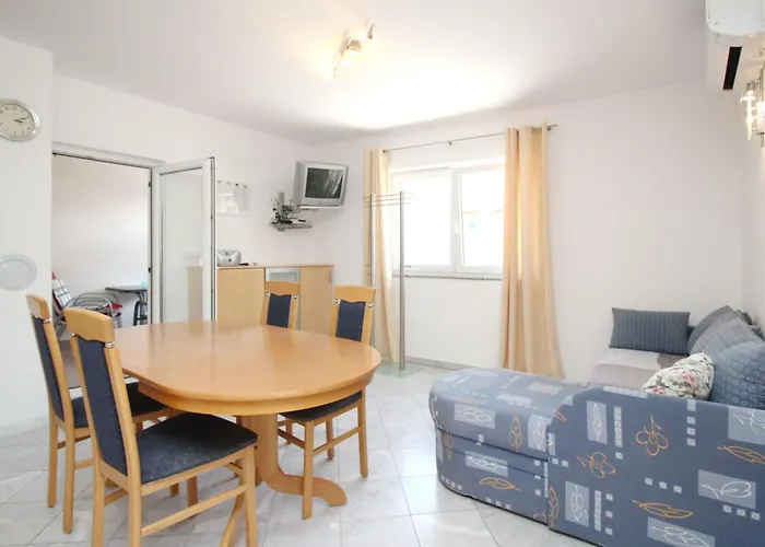 In Mit Eigenem Balkon By Interhome *