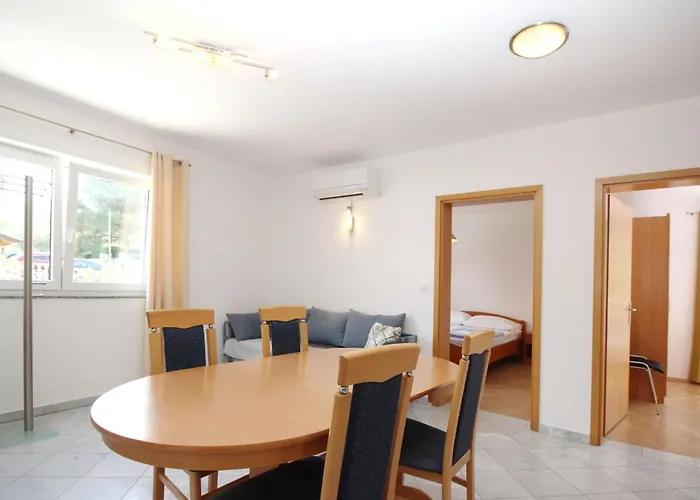 アパート In Mit Eigenem Balkon By Interhome