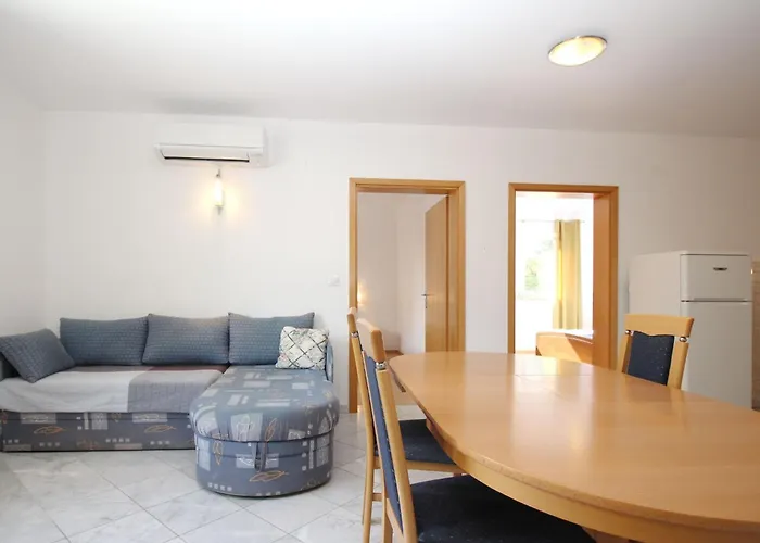 アパート In Mit Eigenem Balkon By Interhome *