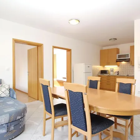 In Mit Eigenem Balkon By Interhome Apartament *